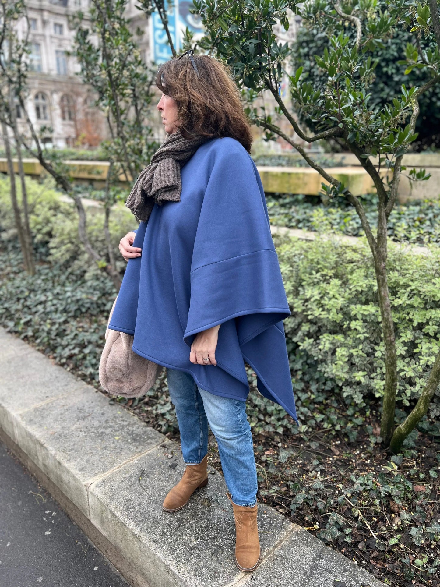 Poncho Alban Les Militantes