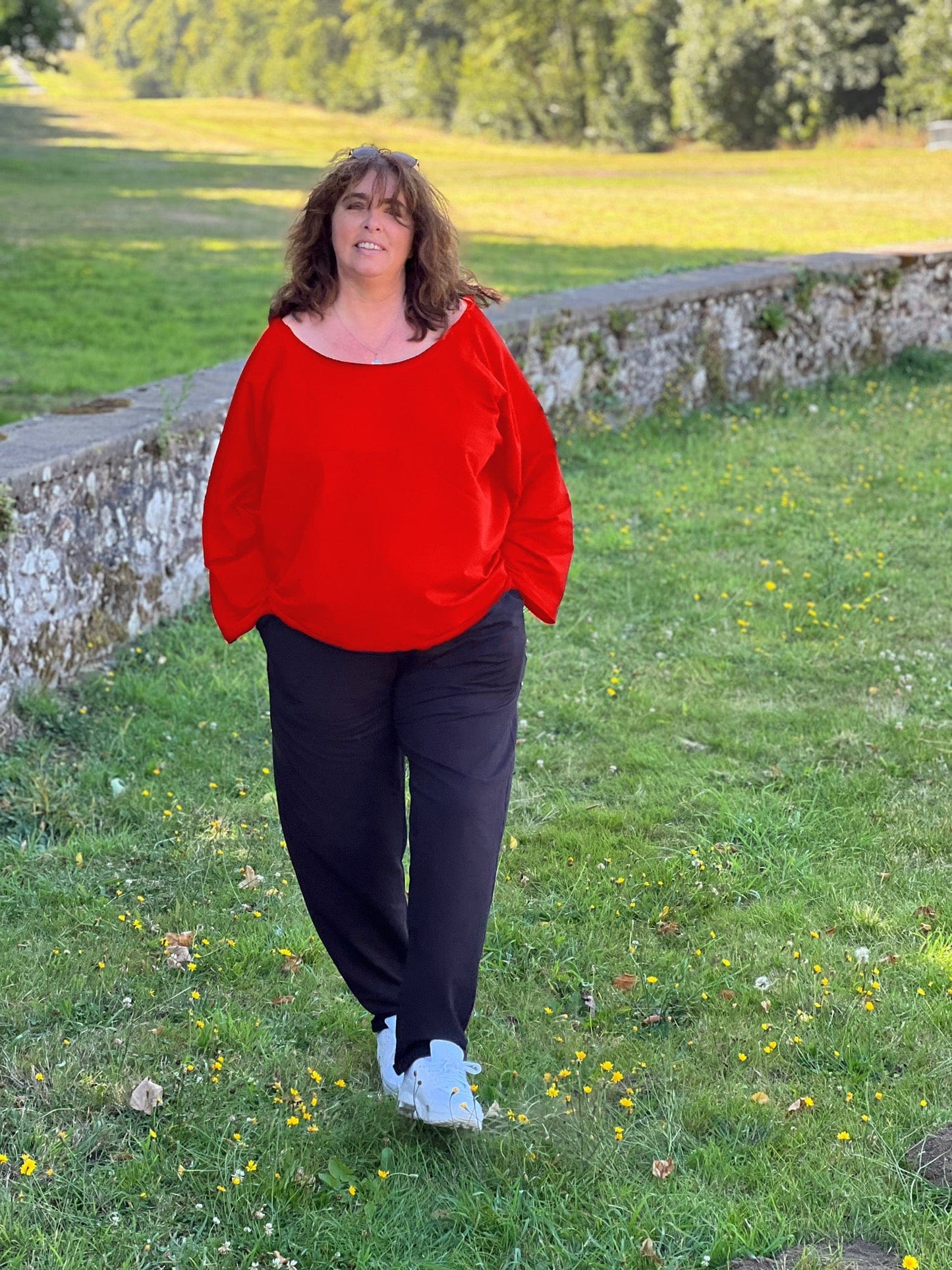 Sweat casual grande taille femme Stan rouge - Les Militantes