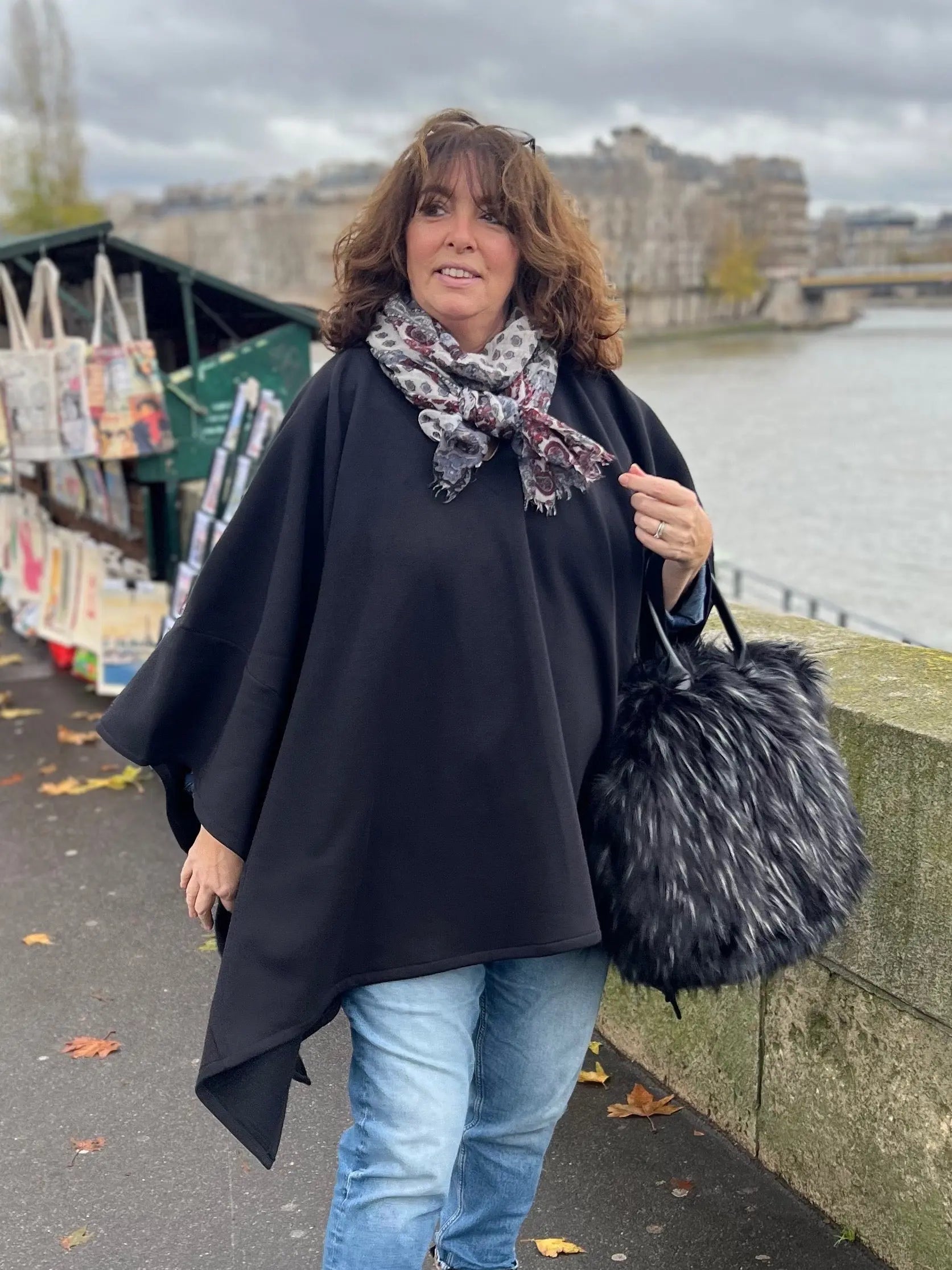 Poncho Alban Les Militantes