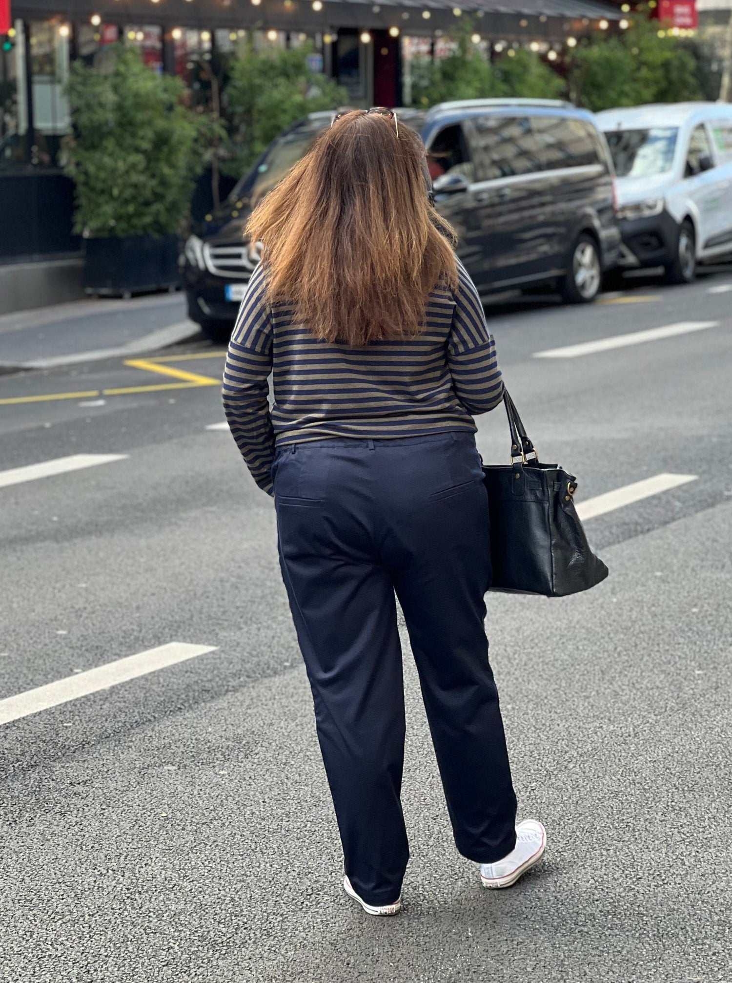 Pantalon femme grande taille bleu marine dos