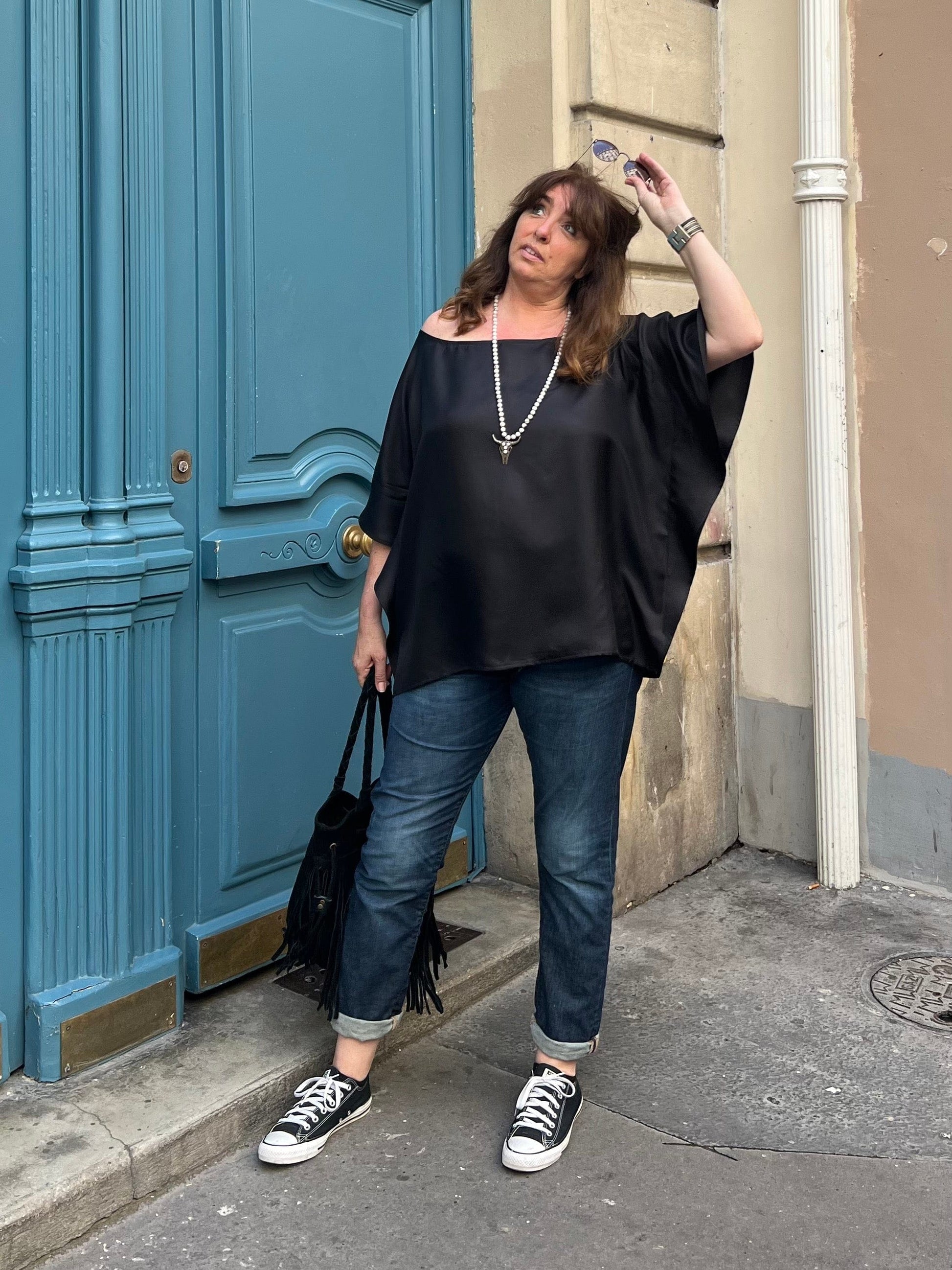 Blouse grande taille en soie noire