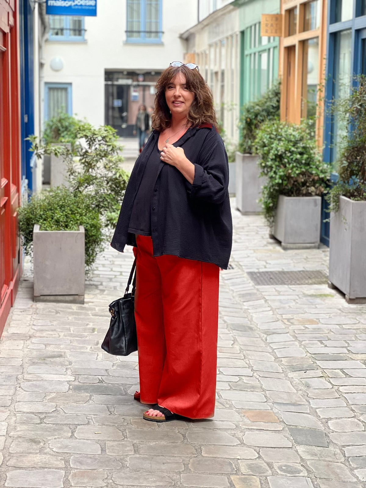 large women's pants in red linen Les Militantes