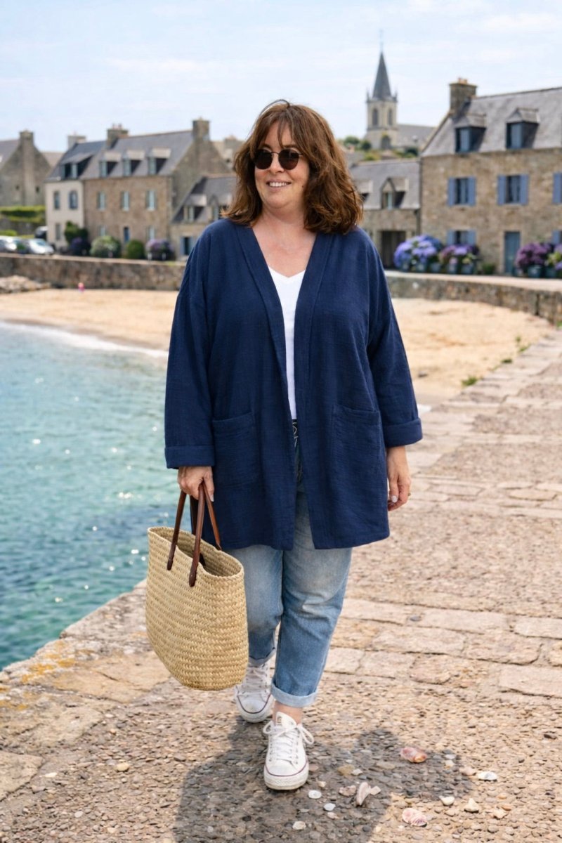 Kimono Raphaël grande taille en triple gaze de coton bleu marine - Les Militantes