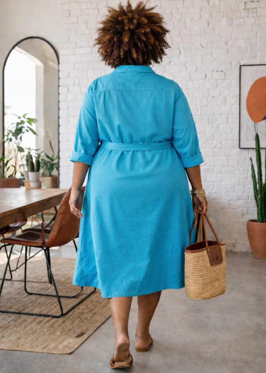 Robe chemise grande taille popeline de coton turquoise de dos Les Militantes
