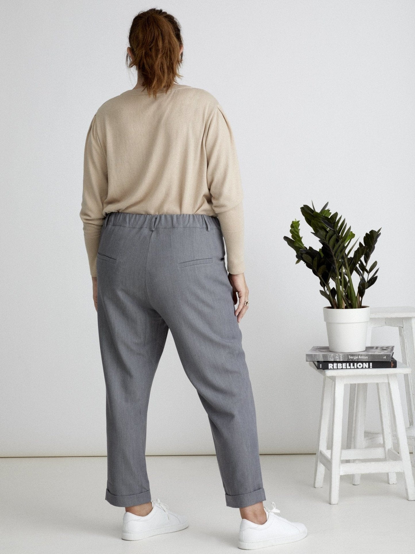 Les Militantes - Maurice 7/8 grey pants large size chic, trendy wide hips quality made in France 